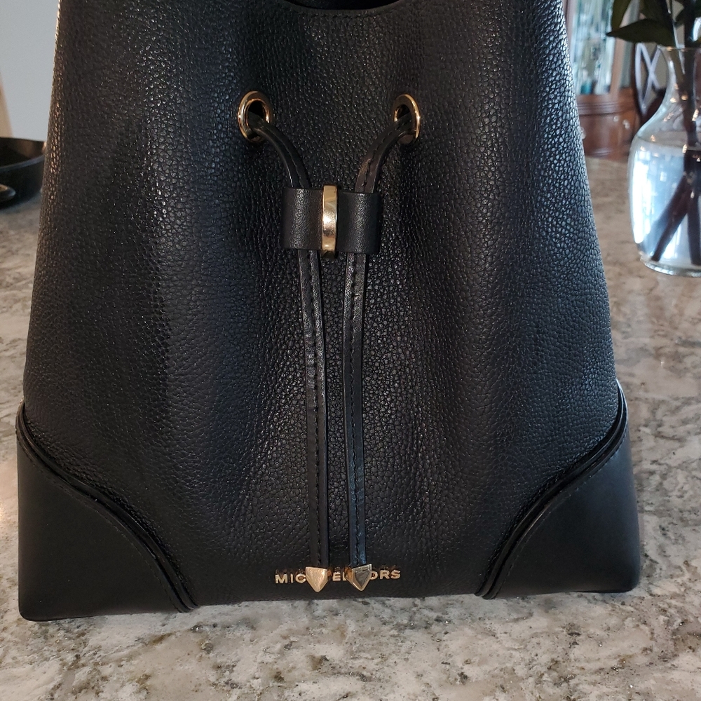 Michael Kors bucket bag